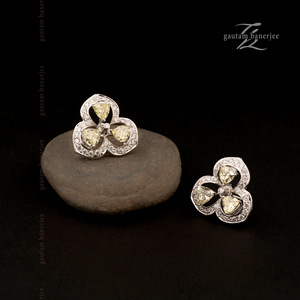 Love Triangle | La Rosa 60