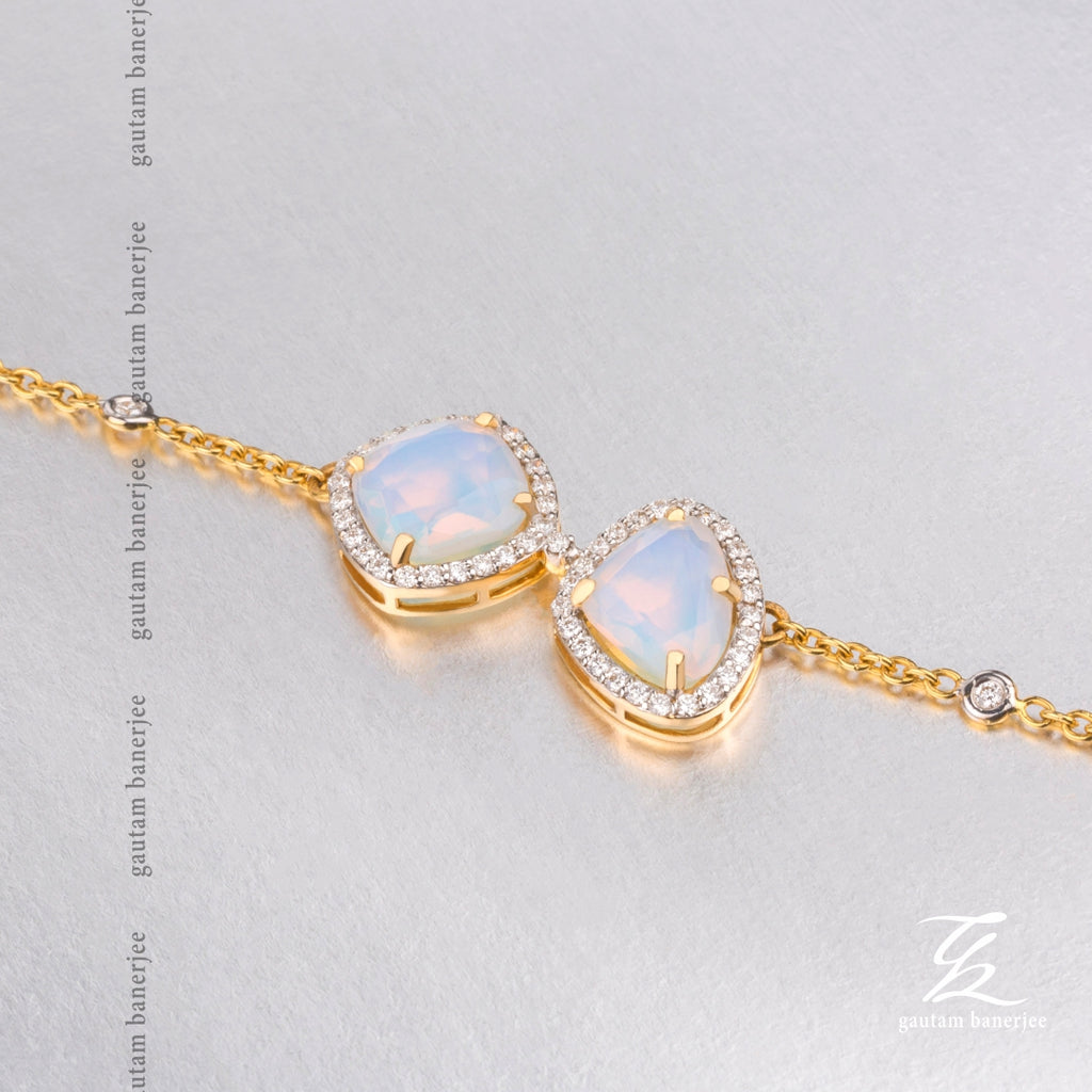 Dual Moonstone | B080