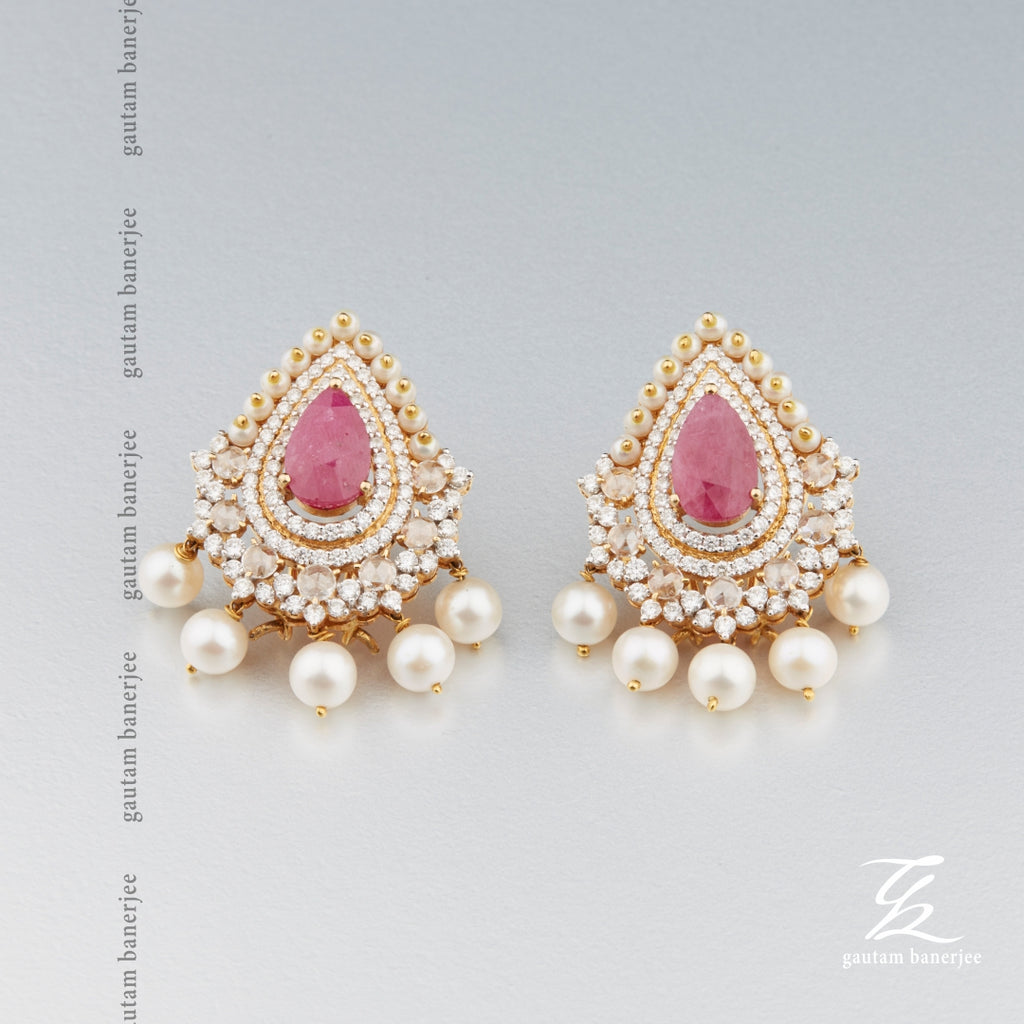 Traditional Extravagance | E104