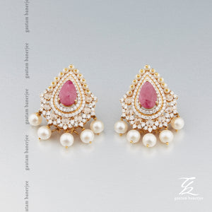 Traditional Extravagance | E104