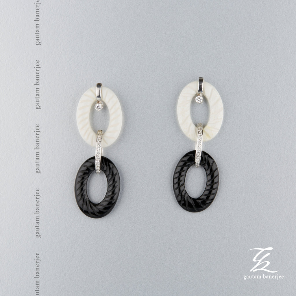 B&W Extravagance | E106