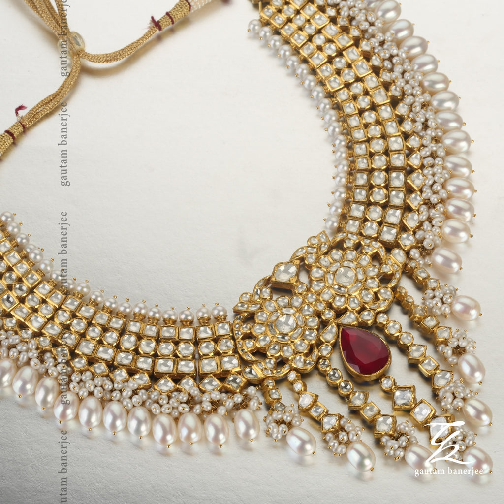 The Imperial Beauty | N011