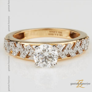 Pinnacle Solitaire | R023