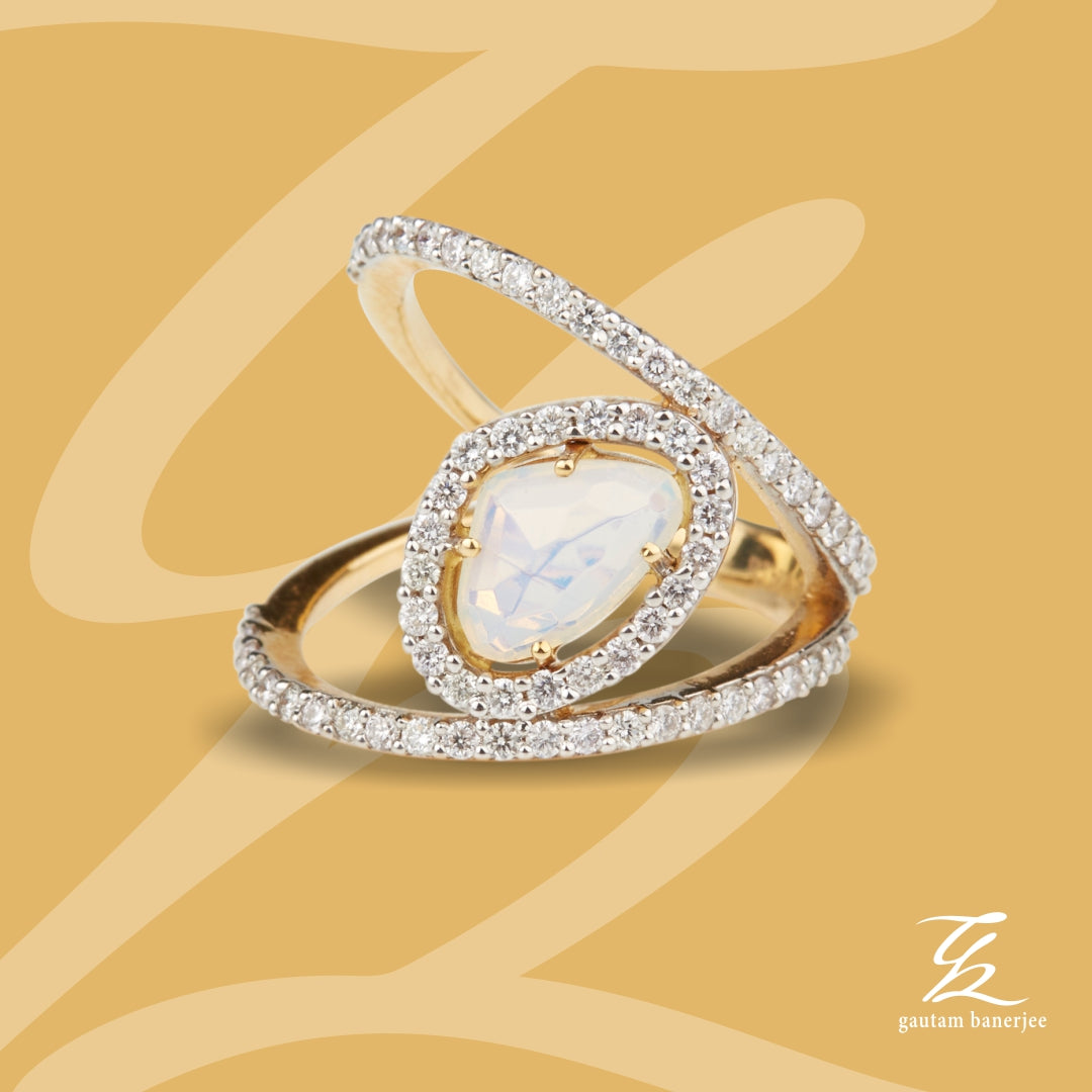 Moonstone Oyster | R024